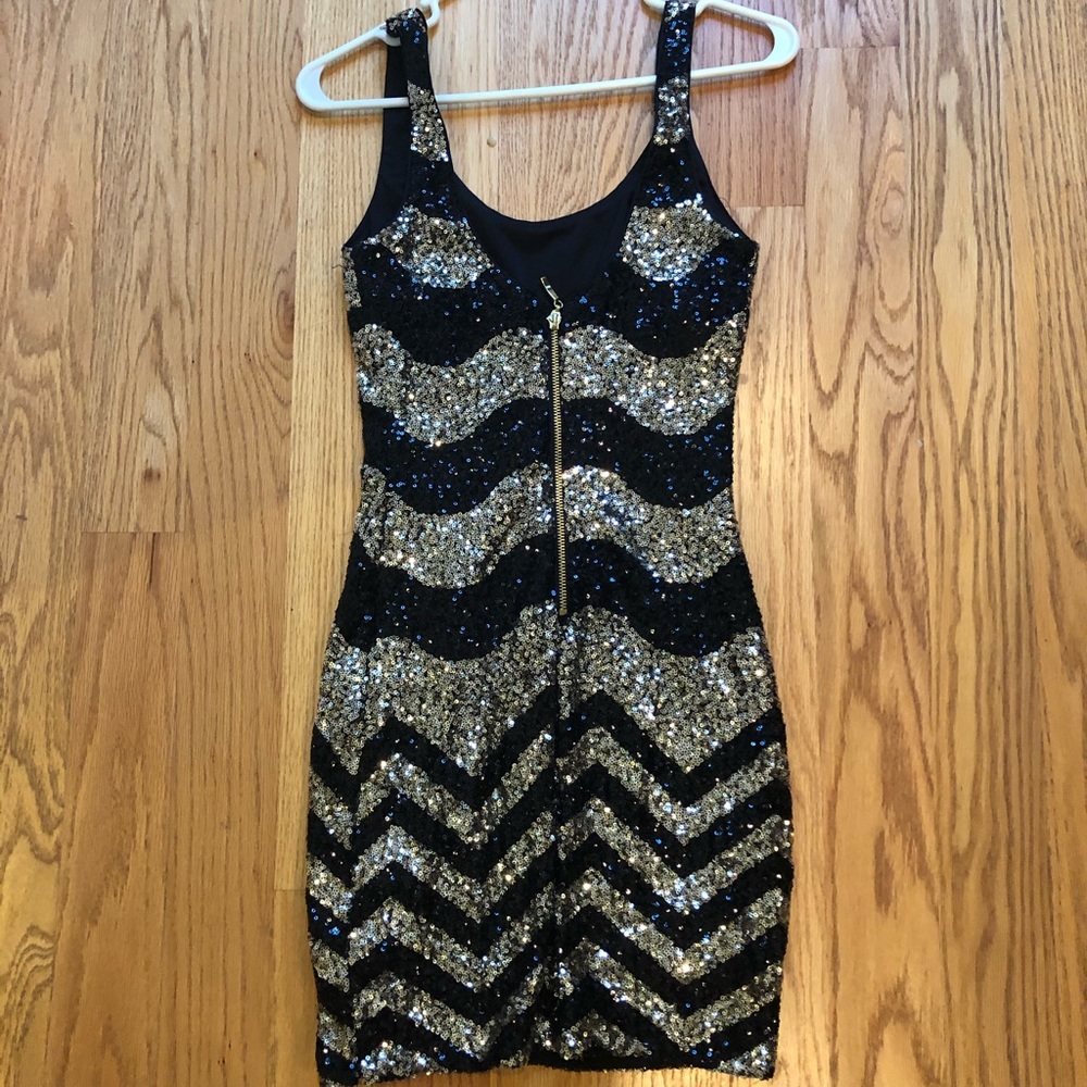 Gold and black sparkly dress!